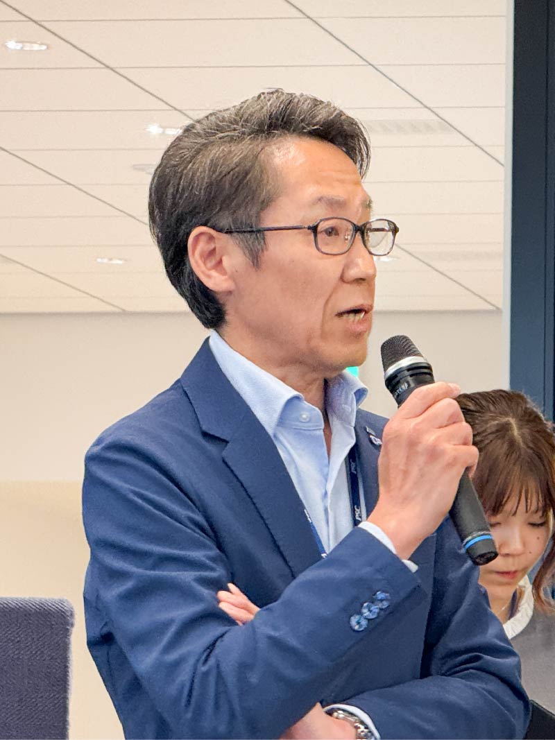 写真01: 3部門合同「AI×APPLICATION」キックオフを実施。