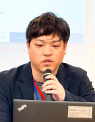 写真08: AI時代に呼応する、組織変革。