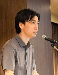 写真15: Outsourcing 事業部コミュニケーションMTGを実施。