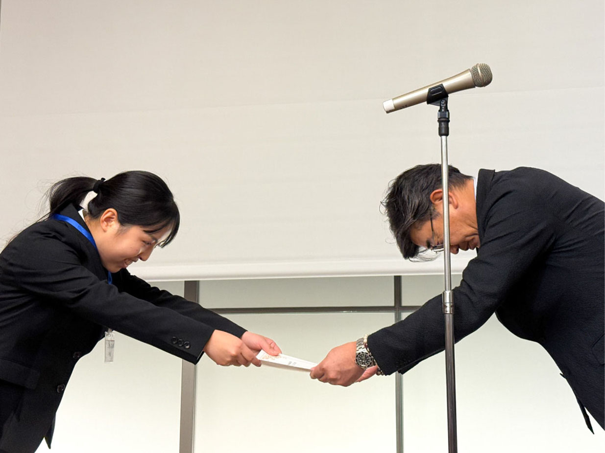 写真08: 26卒内定式を執り行いました