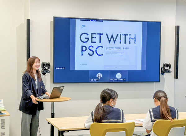 写真03: 次世代育成を目的とした「職場見学会」を実施。