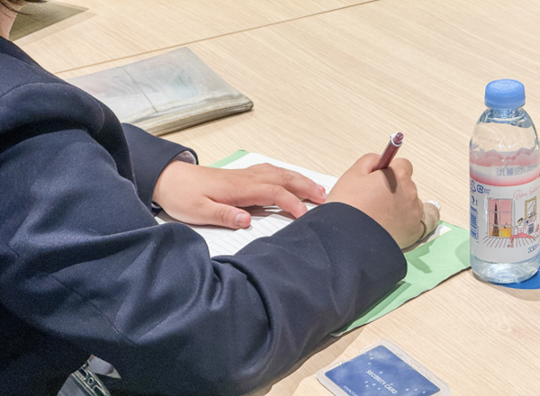 写真06: 次世代育成を目的とした「職場見学会」を実施。