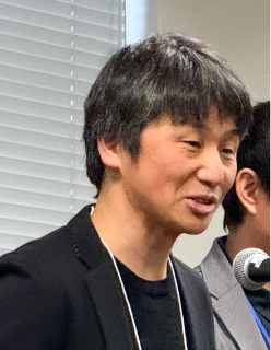 写真01: Outsourcing 事業部コミュニケーションMTGを実施。