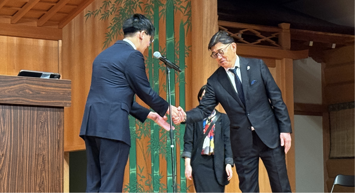 写真06: 【伝統×未来】27卒内定式を二十五世観世左近記念観世能楽堂にて開催。